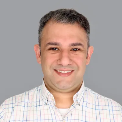 Aren's headshot